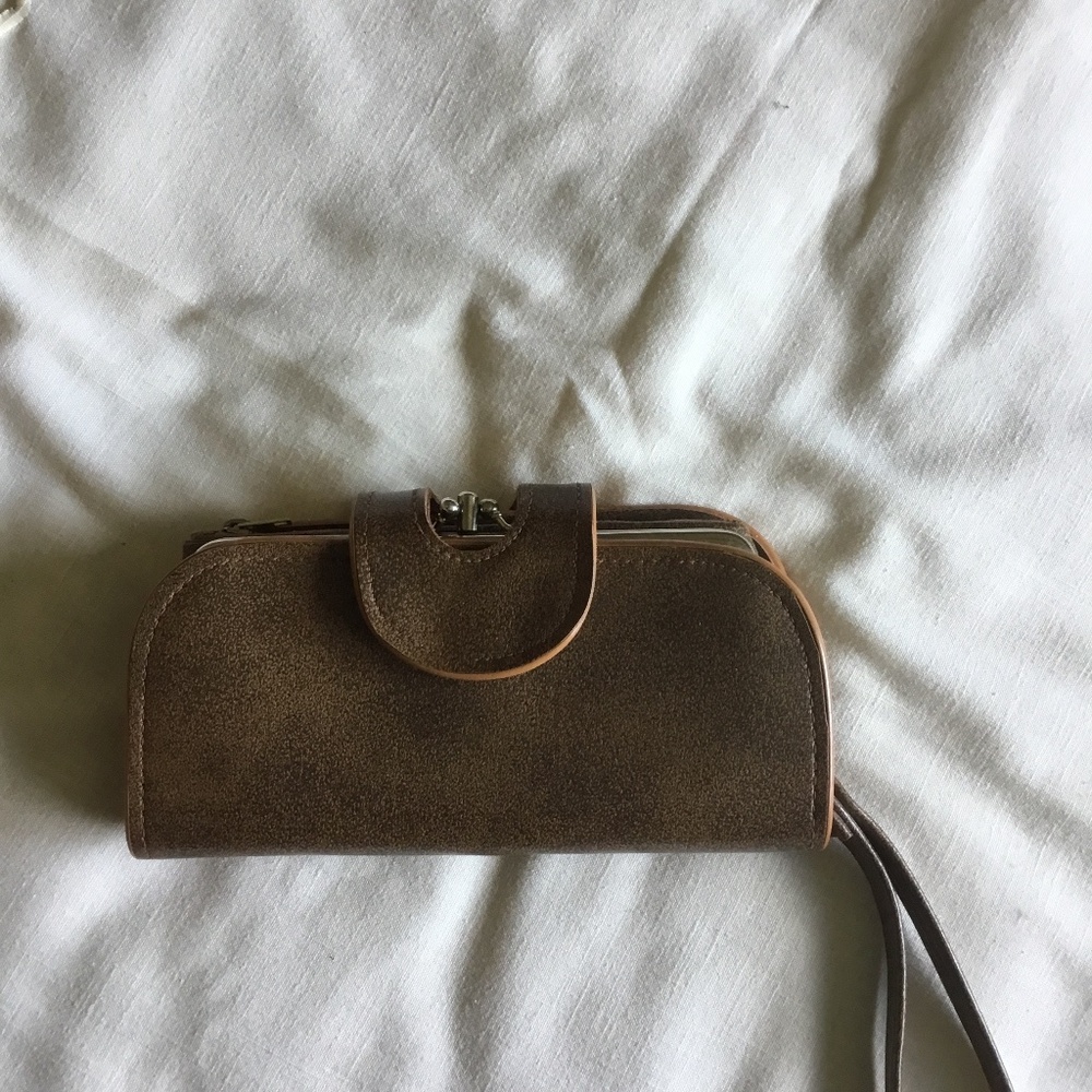 Multiple Storage Wallet/Wristlet